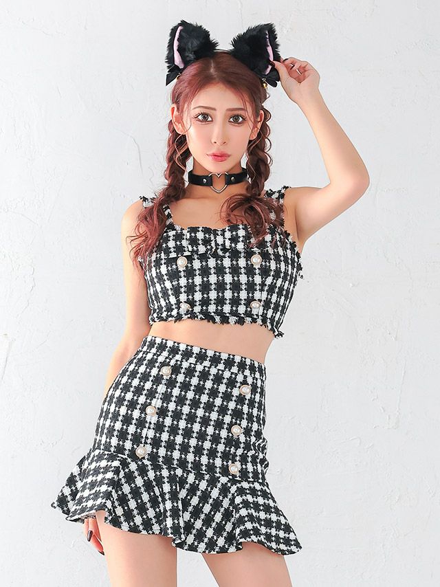 メリハリのあるスタイルを叶えるブラックツイードがキュートな可愛さ引き出す裾フレアデザインが可愛いセットアップミニドレス