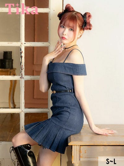 キャバドレス ミニ丈 キャバクラ クラブ ラウンジ ワンピース Aライン ミニドレス 肩出し 二の腕カバー ウエストベルト付き プリーツ デニム 同伴 キャバドレス