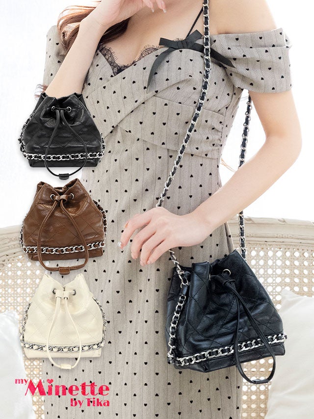ショルダーバッグ 巾着 キルティング シルバーチェーン